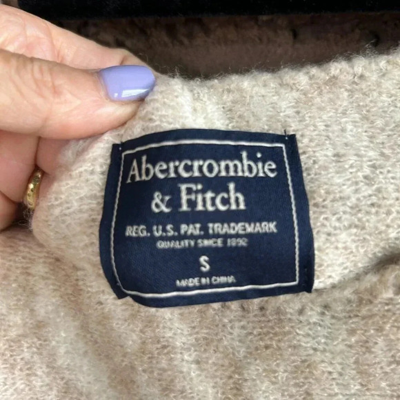 Abercrombie & Fitch Tan and Cream Zebra Print Sweater Size Small - Picture 2 of 6
